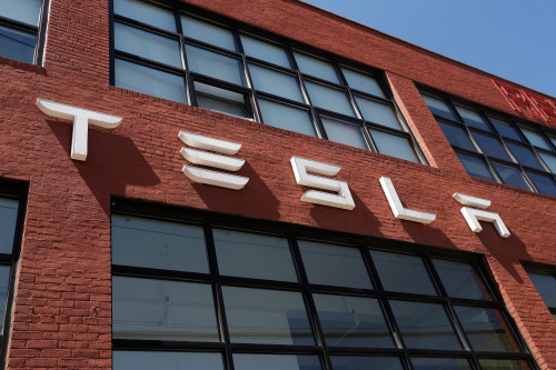 Tesla hiring over 1,000 workers to ramp up Semi truck production, Business Insider reports