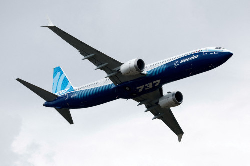 United Airlines exec says it may not get Boeing 737 MAX 10s until 2027 or ’28